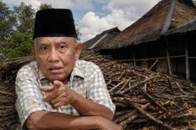 Tokoh Masyarakat Riau, Fauzi Kadir Soroti Penertiban Panglong Arang di Kepulauan Meranti: Jangan Abaikan Sistem Hidup Masyarakat Pesisir”