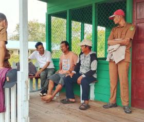 6 Bulan Tanpa Guru, Anak-anak Suku Akit di Dusun Air Mabuk Kini Bisa Bersekolah Kembali