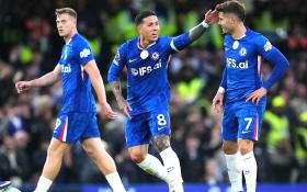 Enzo Fernandez Bikin Stamford Bridge Bergoyang, Tottenham Pulang Menunduk