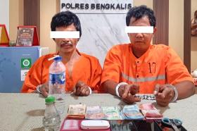 r[judul]