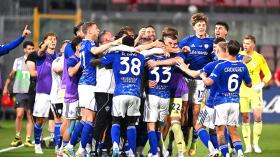 Como Guncang Italia! Klub Promosi Ini Tembus Liga Champions