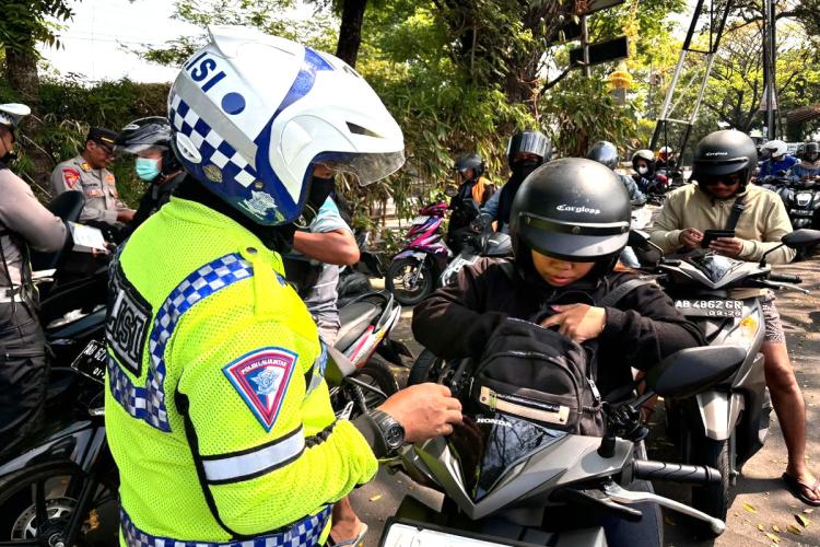 Mulai 8 Juni! Polisi Riau Sikat Knalpot Brong, Travel Gelap hingga Perokok di Jalan