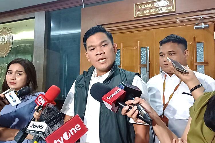Jaksa KPK Tuding Abdul Wahid Lakukan Kejahatan Kerah Putih yang Tertutup dan Terorganisir