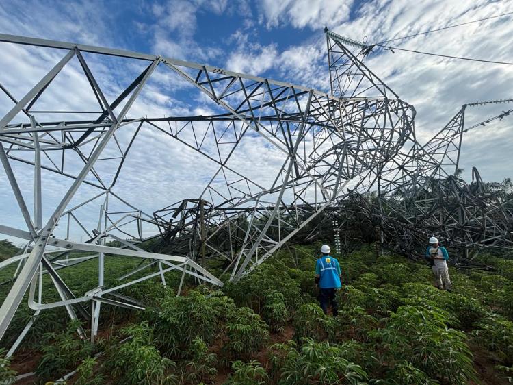 PLN Datangkan Lima Tower Emergency dan Personel Lintas Wilayah untuk Percepat Pemulihan Sistem Kelistrikan Sumut