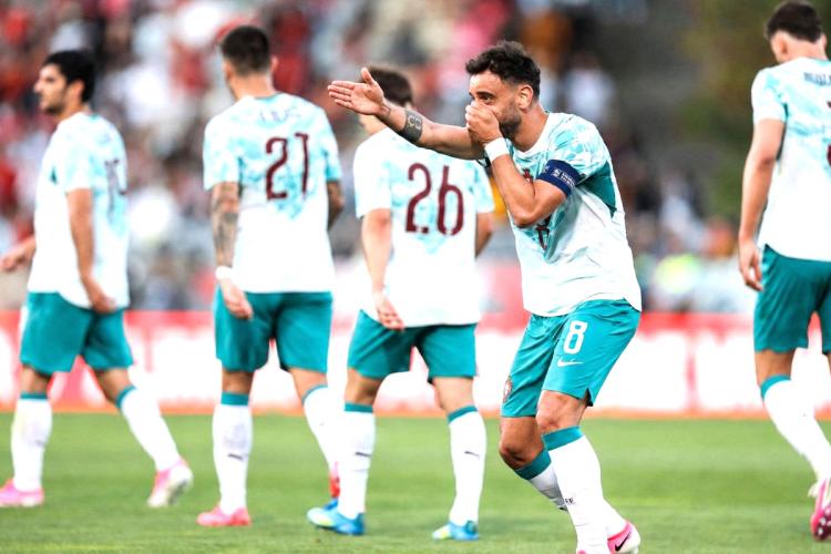 Ronaldo Meredup, Bruno Fernandes Menggila! Portugal Hancurkan Chile di Tengah Hujan Kartu Merah