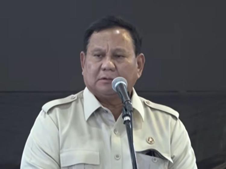 Prabowo Beri Motivasi Korban Perundungan Saat Kunjungi Sekolah Rakyat di Bali