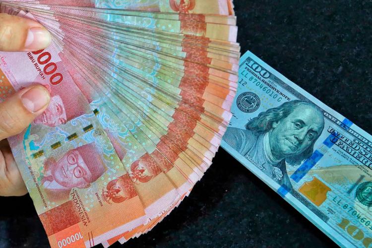 Timur Tengah Memanas, Rupiah Ikut Gemetar Ketakutan di Ujung Rp18.000