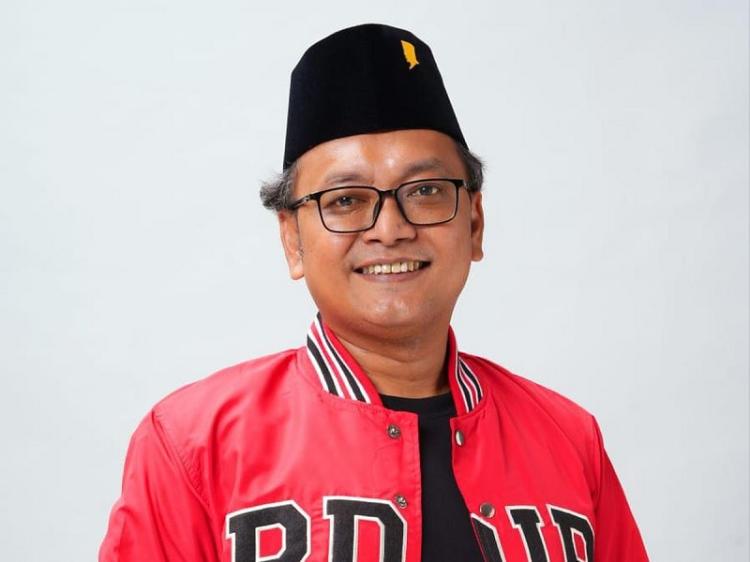 Panas! PDIP Tegaskan Jokowi Dipecat Desember 2024, Sindir Keras Gabung PSI