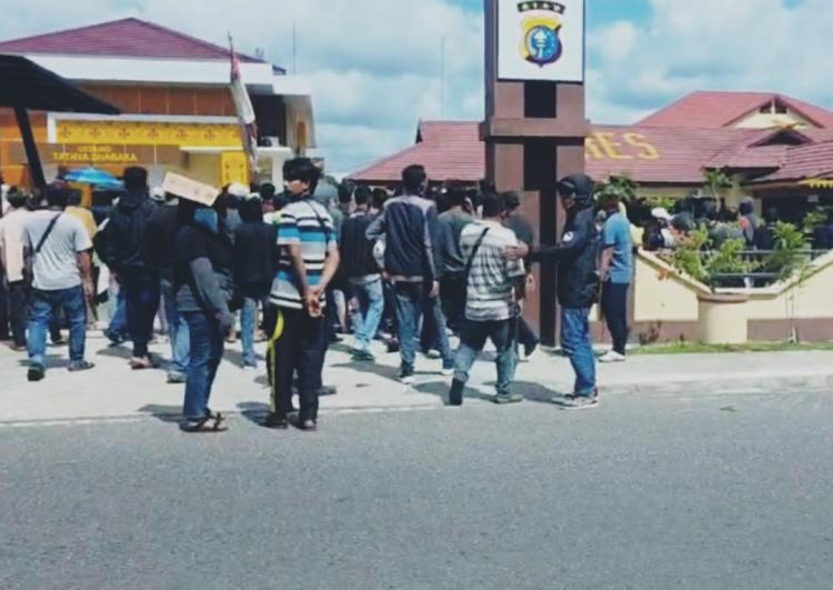 Polisi Tangkap 1 Tersangka Penyerangan Karyawan PT SBP Inhu, Jadi Pekerja Dok Kapal di Batam