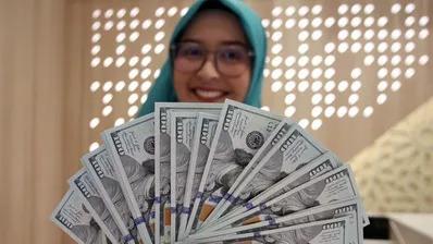 Rupiah Kembali Melemah, Bayang-Bayang Dolar AS Masih Menyelimuti Pasar