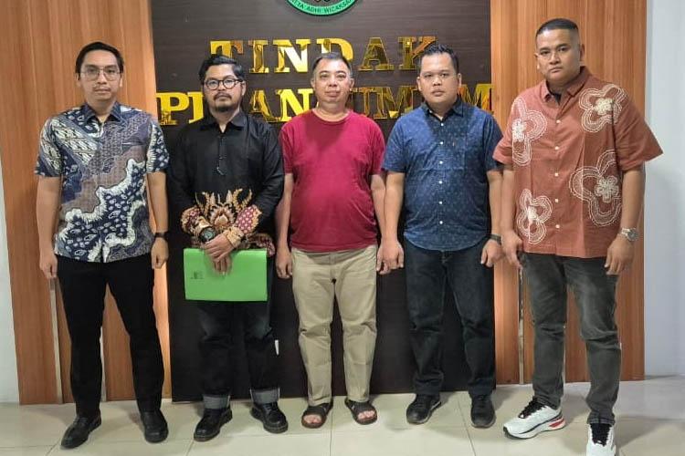 Bombeng Akhirnya Menyerah! Buronan Perambah Hutan Datang Sendiri ke Kejari Bengkalis