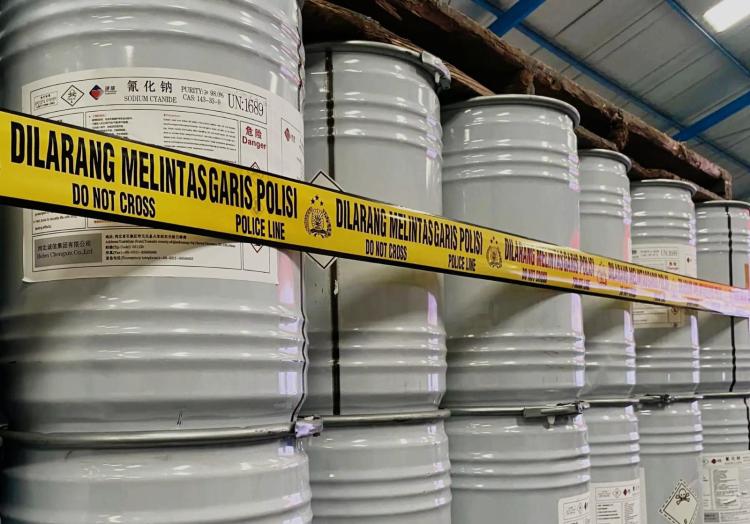 Jaringan Sianida Ilegal Terbongkar! Polri Amankan 18,1 Ton Bahan Berbahaya, Penambang Emas Ilegal Jadi Sasaran