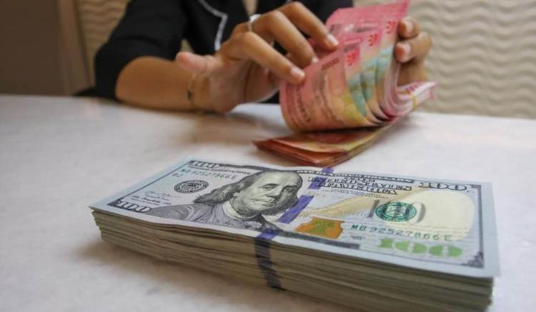 Rupiah Dibuka Melemah ke Rp17.850 per Dolar AS, Pasar Menanti Arah The Fed dan Arus Modal Asing
