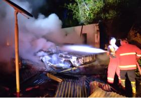 Jeritan Histeris Pedagang Subuh-Subuh, Pasar Ampalu Ludes Terbakar Sampai Jadi Arang!