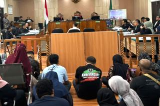 Dari "Uang Saku" Jadi "Oleh-Oleh", Percakapan Rp450 Juta Gegerkan Sidang Korupsi Riau