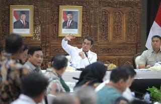 Amran Ngamuk! 300 Perusahaan Sawit Disorot Usai Harga TBS Rontok Disaat CPO dan Dolar Melambung