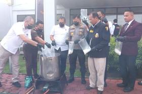 Polda Riau Rebus Narkoba Rp8,4 Miliar Dengan Pembersih Lantai, 24 Tersangka Terseret