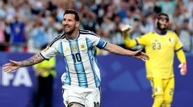 Messi Borong 3 Gol di Laga Argentina vs Aljazair