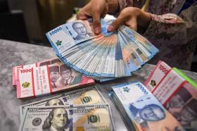 Bos Baru The Fed Mengamuk, Kurs Rupiah Sengklek Nyaris Tembus Delapan Belas Ribu!