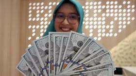 Rupiah Kembali Melemah, Bayang-Bayang Dolar AS Masih Menyelimuti Pasar