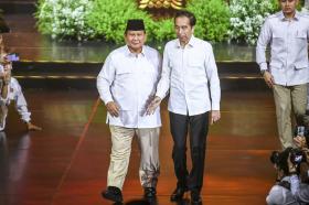 Tak Hanya Ucapan, Prabowo Kirim Bunga dan Telepon Jokowi di Hari Ulang Tahun