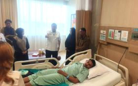 Aksi Mahasiswa Berujung Luka, Plt Gubernur Riau Langsung Datang Membesuk