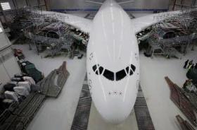 Sayap Retak Gegerkan Airbus! Belasan Pesawat A380 Emirates dan Qantas Jalani Inspeksi Mendesak