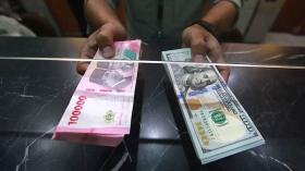 Dolar AS Makin Garang, Rupiah Tersungkur Pagi Ini ke Rp18.012