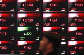 IHSG Ambruk ke 5.896, Saham Raksasa Rontok Berjamaah, Investor Dibuat Geleng Kepala
