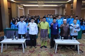 Pemko Pekanbaru Lepas 70 Kafilah MTQ Riau, Hadiah Umrah Jadi Penyemangat