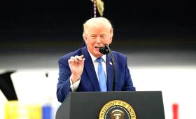 Trump Ancam Iran Habis Jika Perang Berlanjut, Selat Hormuz Kembali Membara