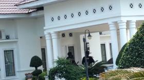 Gerbang Ditutup, Brimob Bersenjata Siaga, Isu Operasi KPK Guncang Kuansing