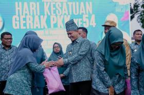 Langkah Populis Wako Agung! 2.500 Paket Sembako hingga Alat Bantu Dengar Dibagikan pada HKG PKK ke-54