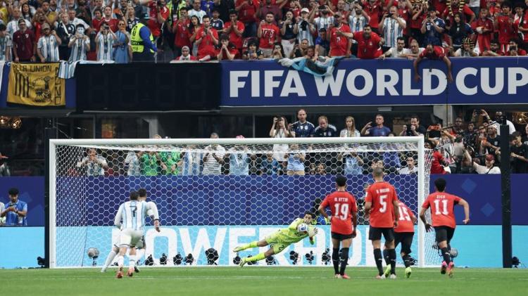 Messi Gagal Lagi Penalti, Pelatih Argentina Scolani: Saya Merinding, Dia Tetap Minta Bola!