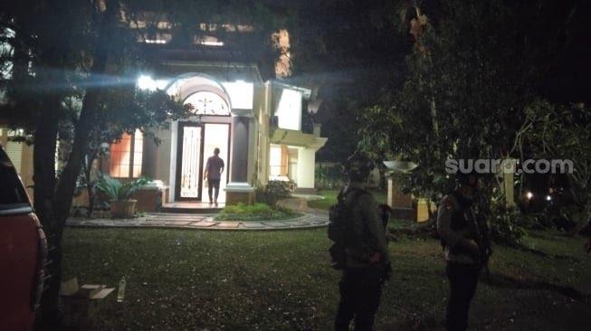 Brimob Kepung Rumah Mewah di Sentul Diduga Milik Jampidsus Jejak Kasus Korupsi Makin Melebar