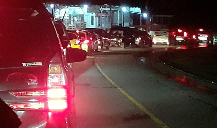 Truk Diduga Rem Blong Picu Kecelakaan Beruntun, Jalur Padang-Solok Lumpuh Total
