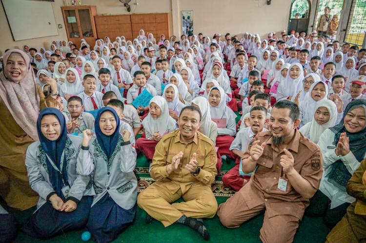 Hari Pertama MPLS 2026, Wawako Pekanbaru Beri Peringatan Keras: Bullying Tak Boleh Terjadi di Sekolah