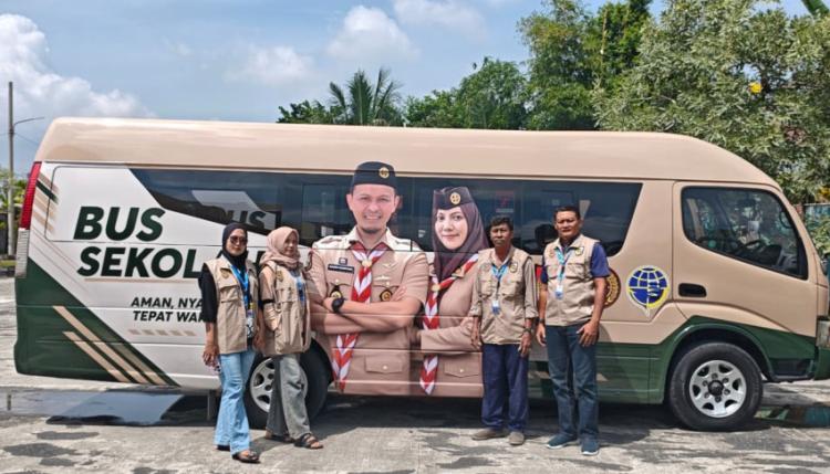 Hari Pertama Sekolah, Pemko Pekanbaru Resmi Operasikan Bus Sekolah Gratis, Pelajar Tak Perlu Lagi Naik Motor