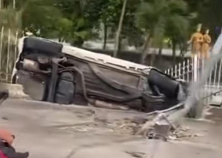 Diduga Microsleep, Anggota TNI Hilang Kendali hingga Brio Hantam Pagar Taman Budaya Pekanbaru