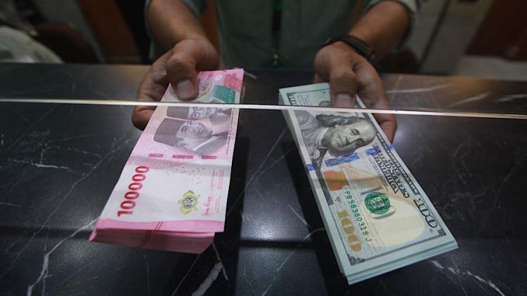 Inflasi AS Jatuh, Rupiah Langsung Melesat Tinggalkan Dolar
