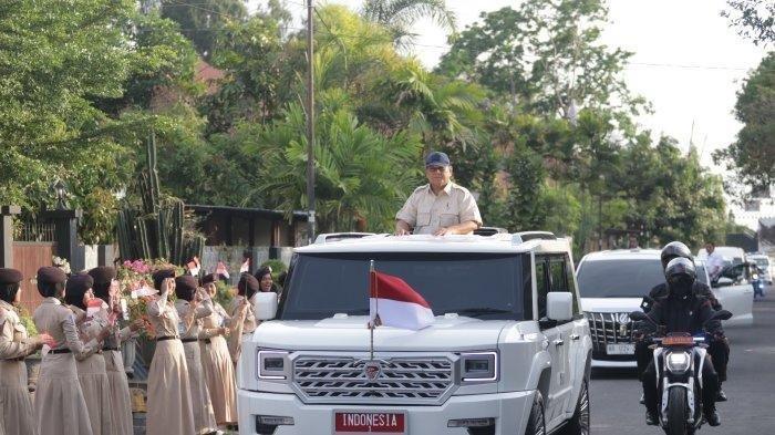 Prabowo Ungkap Mengapa Tolak Mobil Impor Murah, Maung Justru Dipilih Meski Lebih Mahal