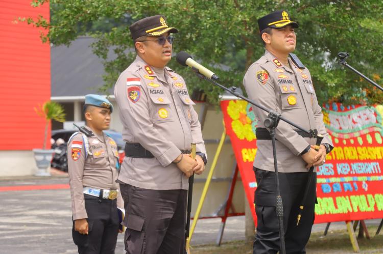 Ketika Air Mata Mengiringi Perpisahan, AKBP Aldi Alfa Faroqi Tinggalkan Kepulauan Meranti dengan Segudang Kenangan dan Prestasi