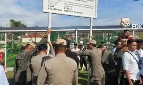 Plang Aset Pemko Bukittinggi Berdiri, Kericuhan Pecah di Kampus Fort De Kock