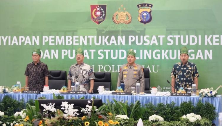 Pusat Studi Kepolisian Apresiasi Green Policing Polda Riau sebagai Paradigma Keamanan Modern