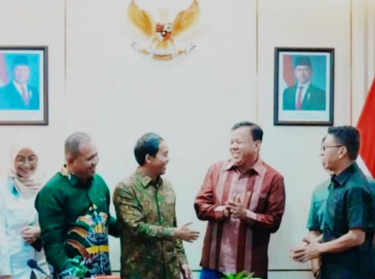 Dirjen Perhutanan Sosial Kemenhut Catur Endah Prasetiani Mangkir dari Pemeriksaan KPK, Pertemuan Suhardiman Amby dengan Menhut Raja Juli Ditelisik