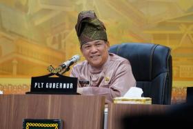 SF Hariyanto Tunjuk Mukhlisin Jadi Plt Bupati Kuansing: MTQ Riau dan Pacu Jalur Harus Tuntas Dilaksanakan!
