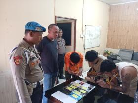 Bandar Panik, Sabu Masuk Kloset, Pengedar Nyangkut di Sumur Saat Polisi Menyerbu
