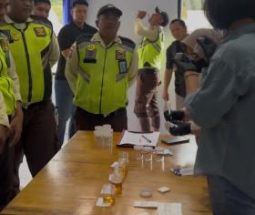 Polisi Sidak Perusahaan Sawit di Bengkalis, 107 Buruh Langsung Jalani Tes Urine