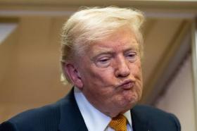 Kutip Tarif Kapal 20 Persen, Donald Trump: Mulai Sekarang AS Jadi Penjaga Selat Hormuz!
