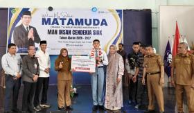 Paskibraka Nasional Asal Siak Dapat Uang Saku Rp 5 Juta dari BRK Syariah